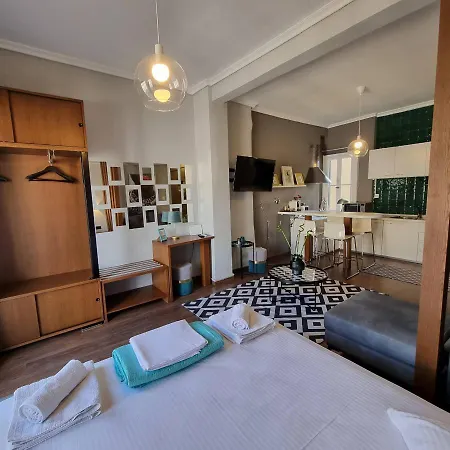 Red Tsimiski 60 テッサロニキ