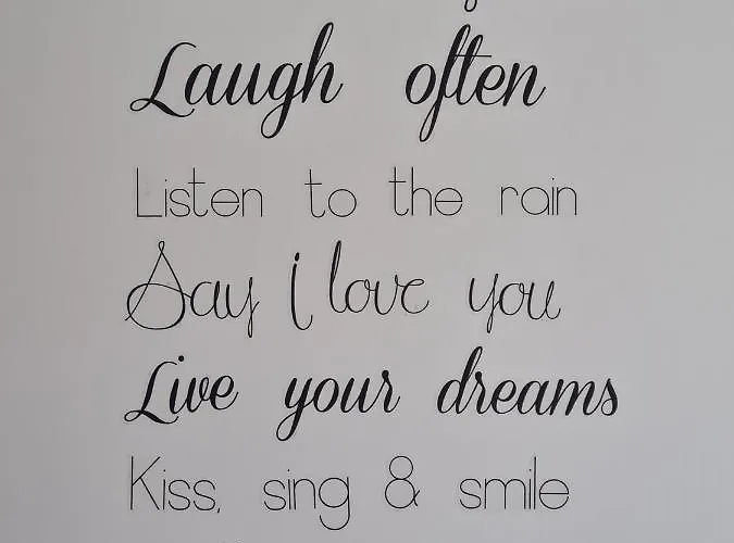 Red Tsimiski 60 * Thessaloniki