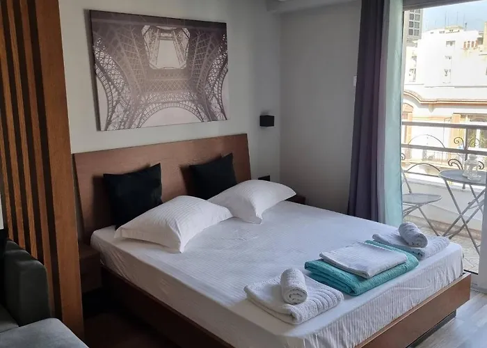 Red Tsimiski 60 Thessaloniki