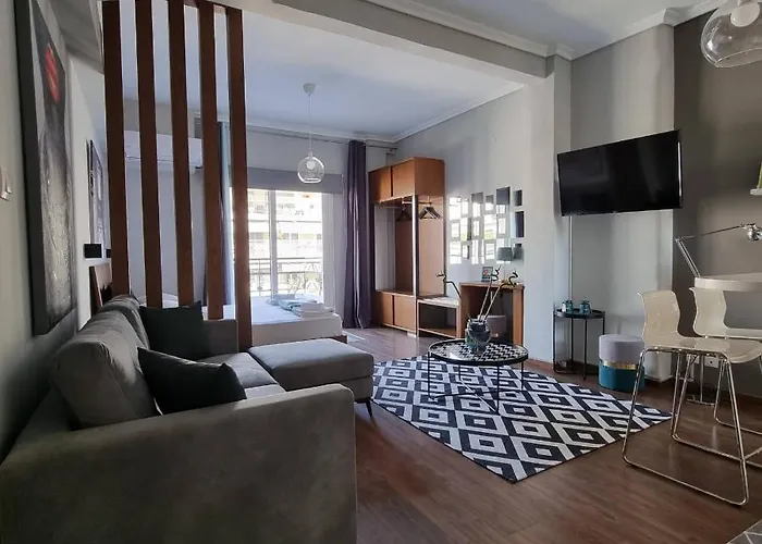 Red Tsimiski 60 * Thessaloniki