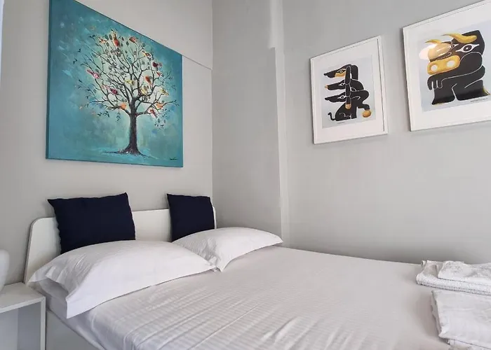 Red Tsimiski 60 Apartment *