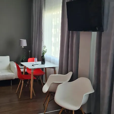Апартаменты Red Tsimiski 60 *