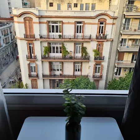 Διαμέρισμα Red Tsimiski 60