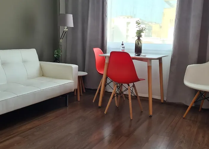 Red Tsimiski 60